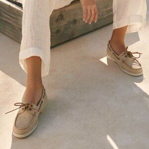 Beige Tan Suede Loafers Sz 37 NWOT Moccasins Driving Shoes Preppy Academia